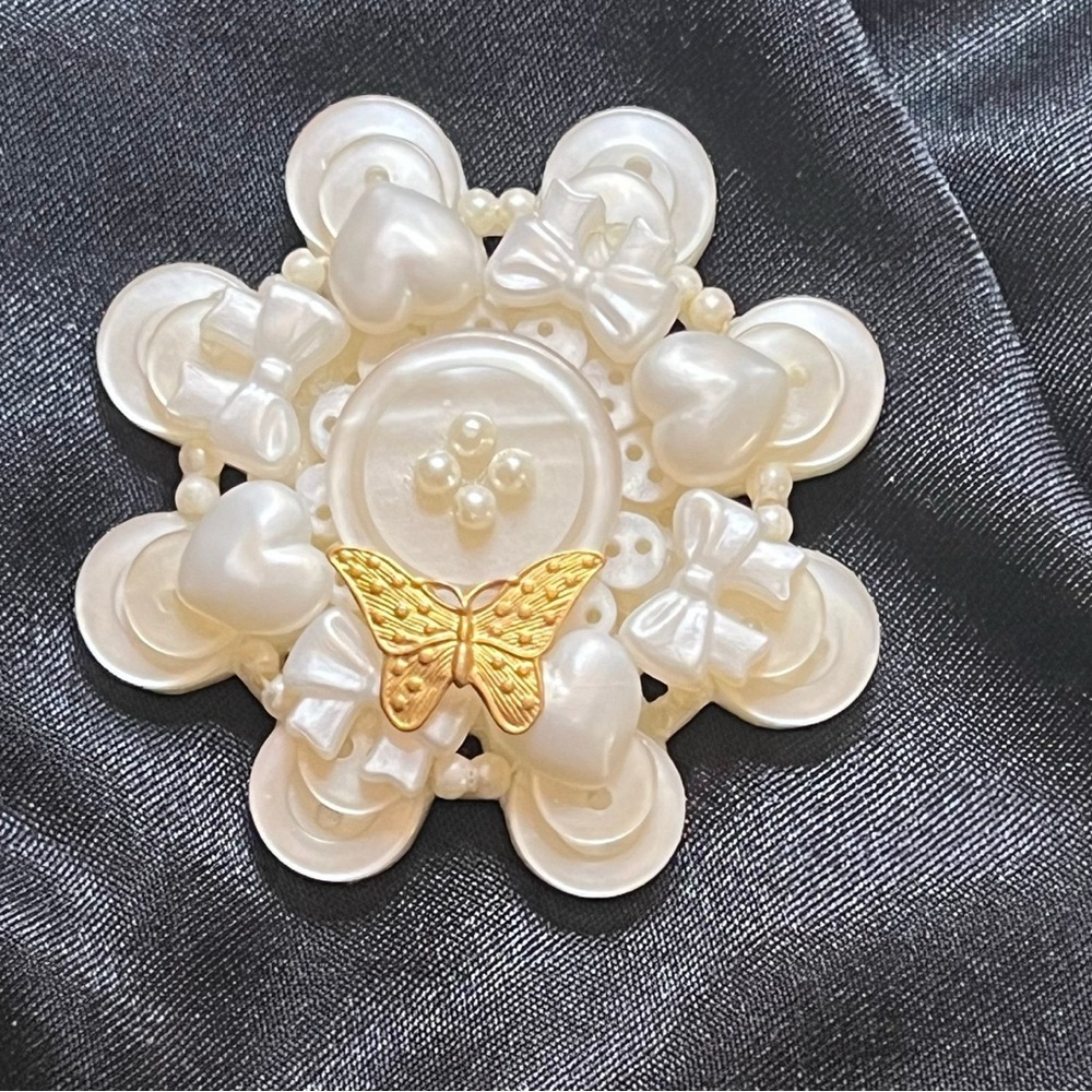 Vintage Hallmark Button Brooch With Gold Tone Butterfly